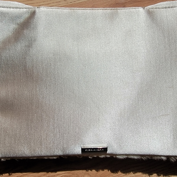 Bcbgmaxazria lamb clutch. - Picture 3 of 9